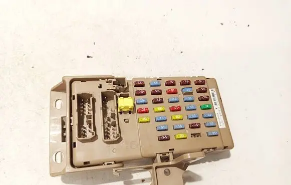 Subaru B9 Tribeca Fuse box set 82201xa00b 607211