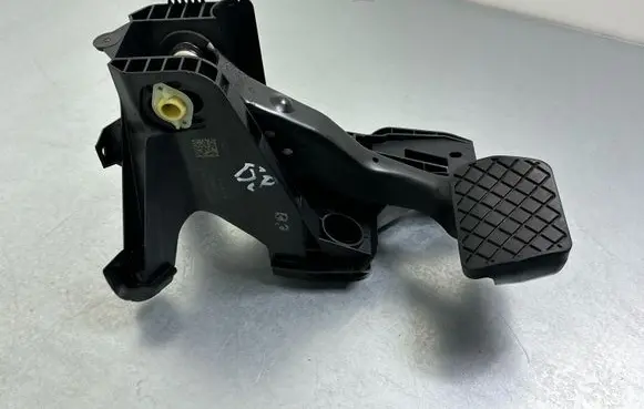 Volkswagen PASSAT B8 Brake pedal 5Q1723058AJ 5Q1723058AT HD30042015