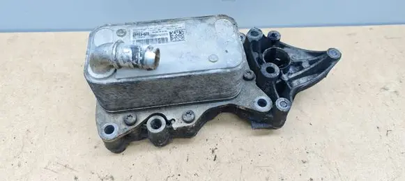 Mercedes-Benz ML W164 Oil filter mounting bracket A6511801165
