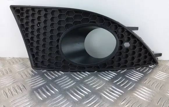 Seat Toledo III (5P) Front fog light trim/grill 5P0853666