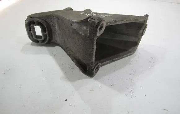 Audi A6 S6 C4 4A Engine mounting bracket 4A0199307A 81080