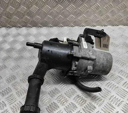 Peugeot 5008 Power steering pump 9806435680