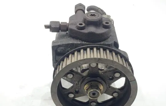 Toyota Avensis T250 Fuel injection high pressure pump 221000G010