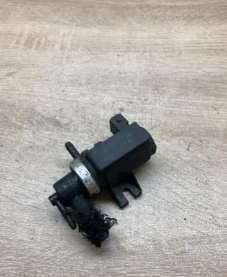 Volkswagen Sharan Vacuum valve 1H0906627