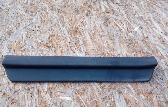 Hyundai i30 Front sill trim cover 858702R000WK 858702R000