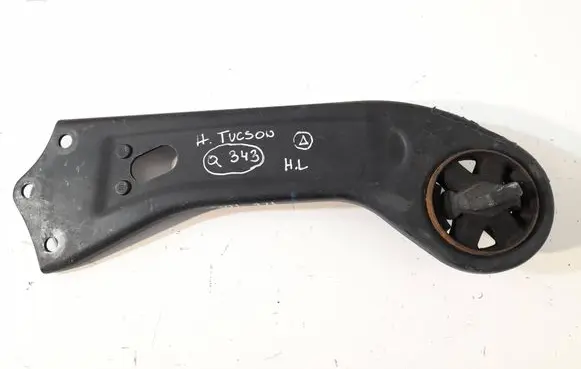 Hyundai Tucson TL Rear control arm 1234Q343