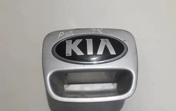 KIA Rio Manufacturer badge logo/emblem c23d