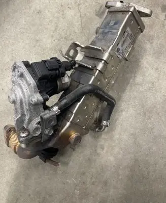 BMW 4 F32 F33 EGR valve cooler 8477659