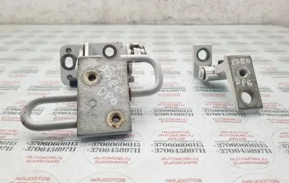 Rear door hinge set