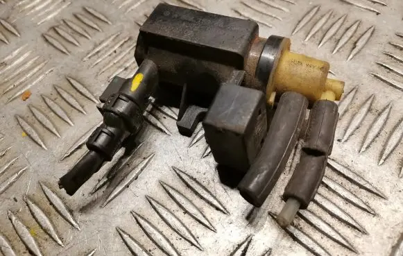 Mercedes-Benz A W169 Turbo solenoid valve 0061536628