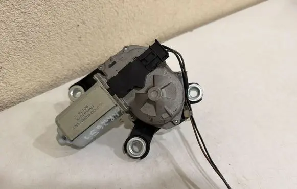 Opel Meriva A Wiper motor 90176