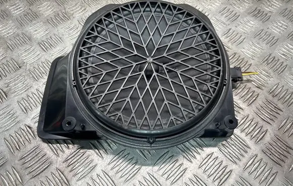 Audi A5 8T 8F Subwoofer speaker 8T0035412