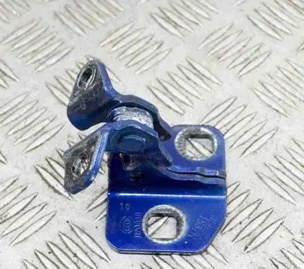 Tesla Model S Front door upper hinge 1120038