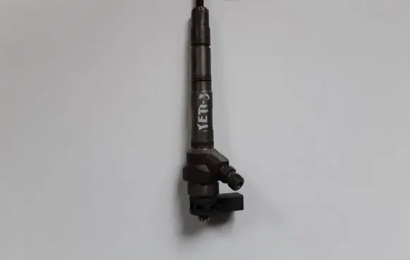 Fuel injector