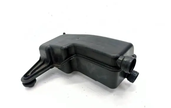 Volkswagen Jetta VI Intake resonator 04E131111A