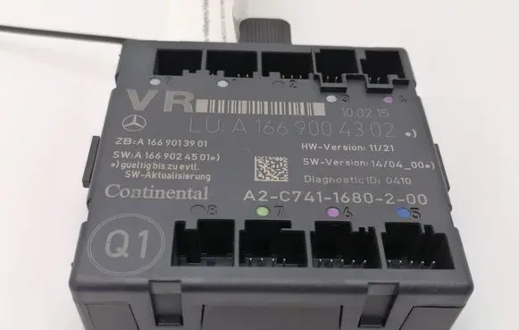 Mercedes-Benz CLA C117 X117 W117 Door control unit/module A1669004302