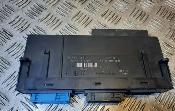 BMW 5 F10 F11 Comfort/convenience module 9244389 61359244389