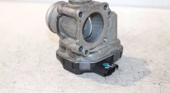 Volvo V50 Throttle valve 9673534480