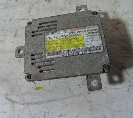 Volkswagen PASSAT CC Voltage converter/converter module 8K0941597B