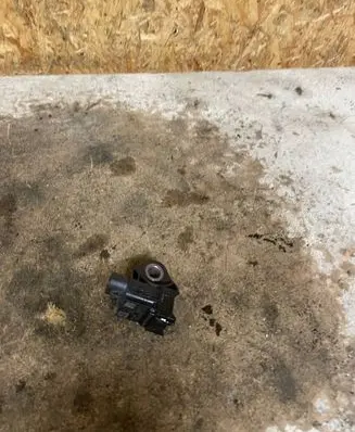 Mercedes-Benz E W213 Airbag deployment crash/impact sensor A2139051300 24891