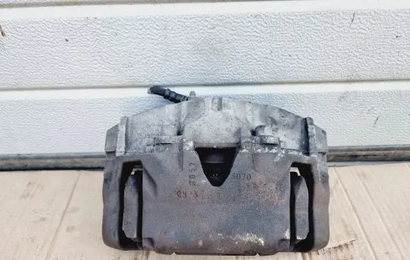 Volvo V70 Front brake caliper K057 6020