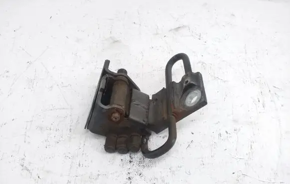 Audi Q7 4L Front door lower hinge 8E0831412E