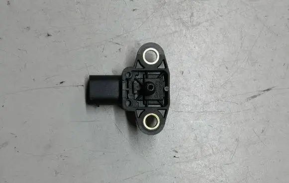 Mercedes-Benz C W204 Air pressure sensor A0081530228 0261230251