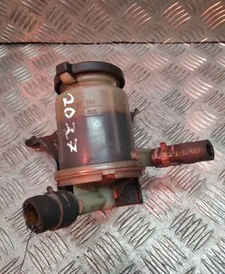 Toyota RAV 4 (XA20) Brake fluid reservoir 