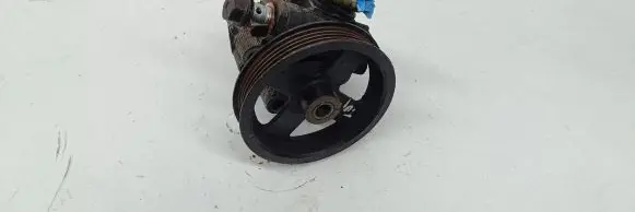Toyota RAV 4 (XA20) Power steering pump