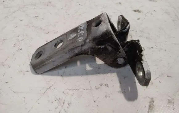 Mitsubishi Outlander Front door lower hinge 