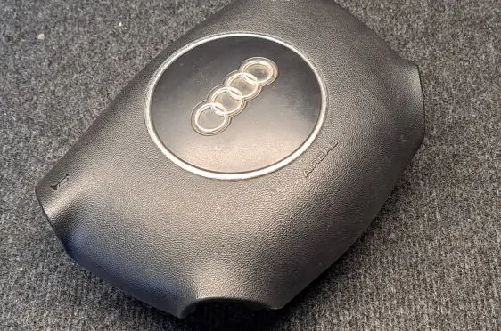 Audi A2 Steering wheel airbag 8E0880201L