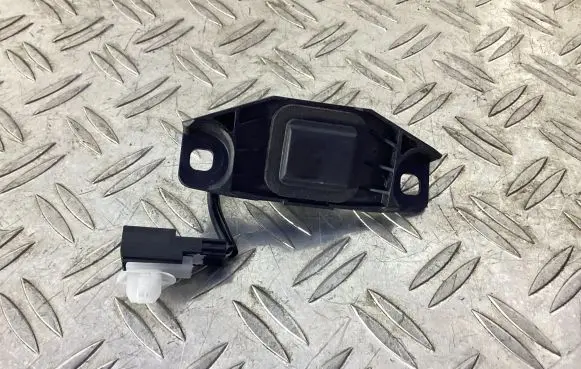 Lexus GS 300 350 430 450H Tailgate/boot open switch button 