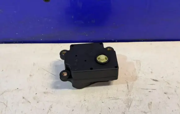 Volvo XC90 A/C air flow flap actuator/motor 8623354