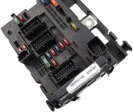Peugeot 206 Fuse module 9650664180 31452381