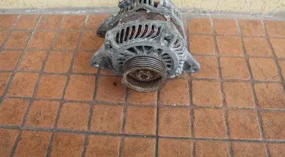 Mitsubishi Outlander Generator/alternator 1800A067