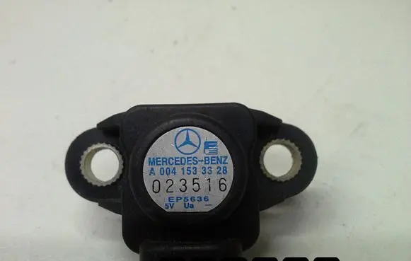Mercedes-Benz C W203 Camshaft speed sensor A0041533328