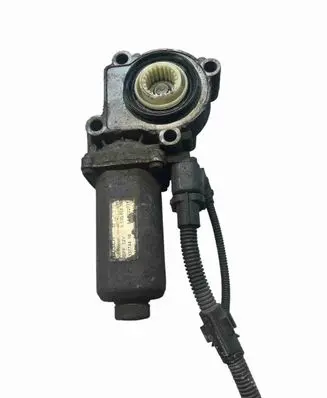 BMW X5 E53 Gearbox-reducer motor 8472227771