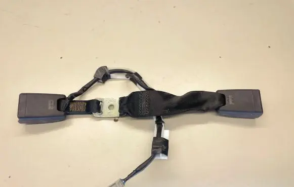 Lexus IS III XE30 Middle seatbelt buckle (rear) 7339053020