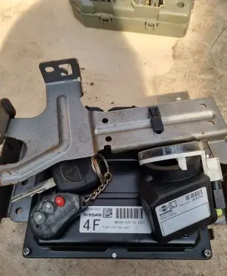 Nissan Primera Engine control unit/module MEC30010