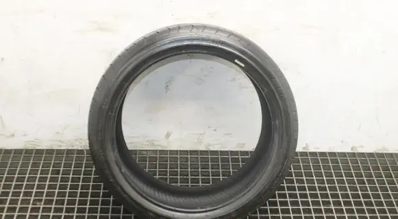 Hyundai i40 R12 summer tire 22540R18ILINK