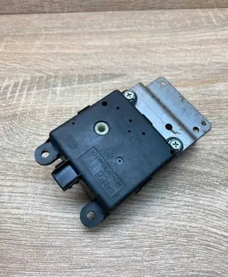 Nissan X-Trail T30 Air flap motor/actuator 3J11030820 050524