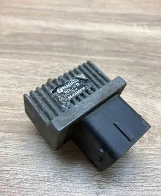Nissan X-Trail T30 Glow plug pre-heat relay 9640469680