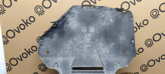 Audi Q7 4M Engine splash shield/under tray 4M0825236Q