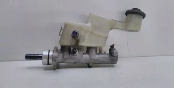 Toyota Corolla Verso E121 Master brake cylinder