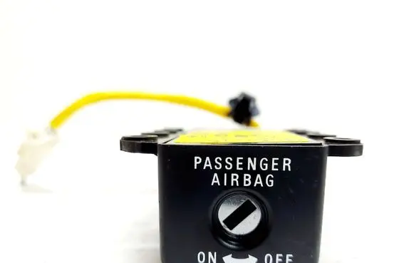 Mitsubishi i-MiEV Passenger airbag on/off switch 8610A054