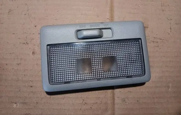 Suzuki Grand Vitara II Rear seat light