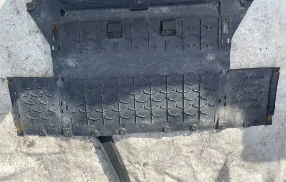 Tesla Model S Engine splash shield/under tray 600819100D 6008191-00-D
