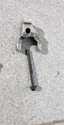 Mitsubishi L200 Fuel Injector clamp holder