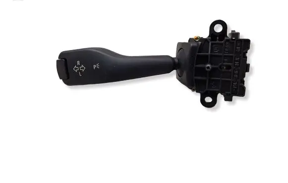 BMW X3 E83 Indicator stalk 61318363668 8363668 0110401025