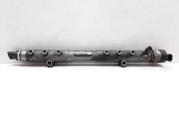 Volvo V70 Fuel main line pipe 0445215023 31259011